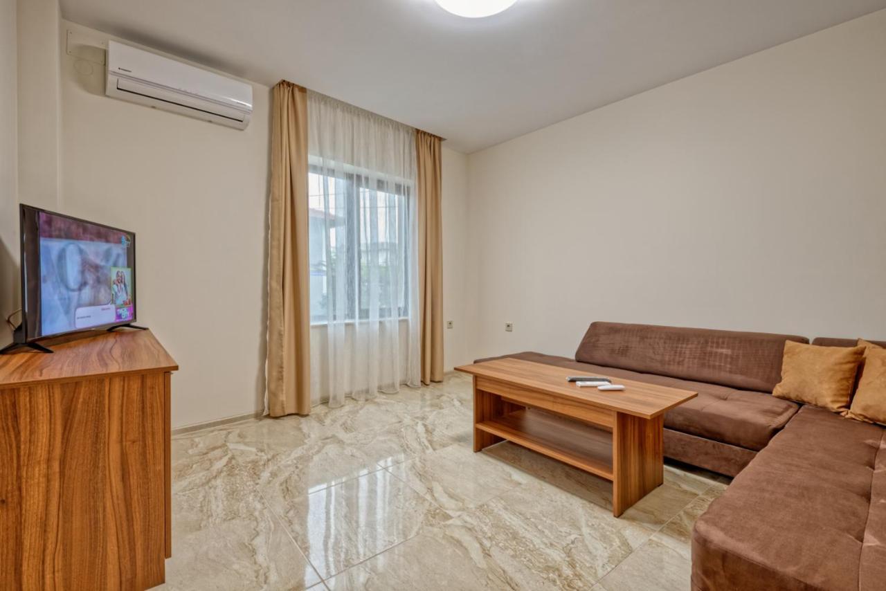 Къща За Гости Relax Khisaria Eksteriør bilde